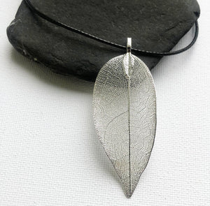 Leaf Pendant