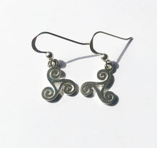 Load image into Gallery viewer, Celtic Silver Earrings